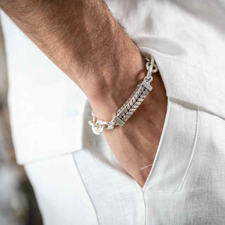 Bold chain statement bracelet